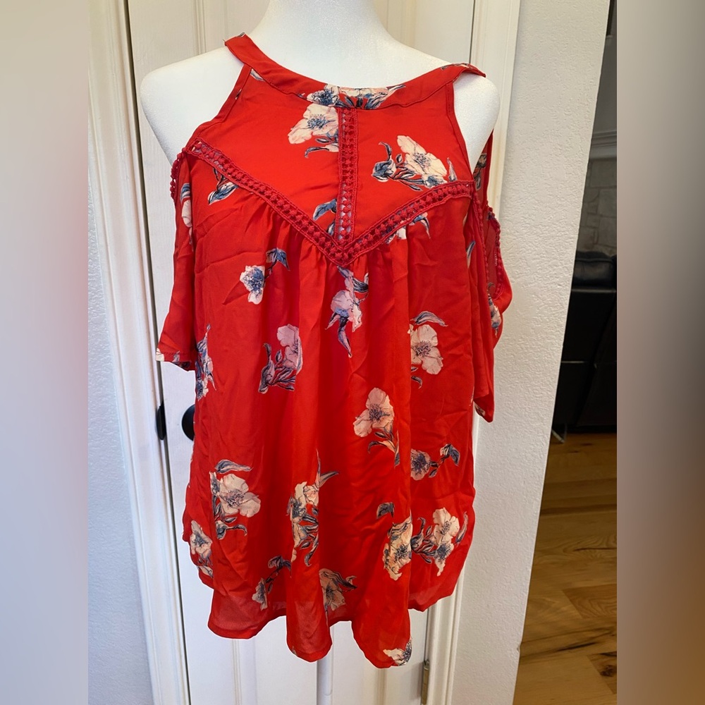 Sienna Sky Bold Red Apparel